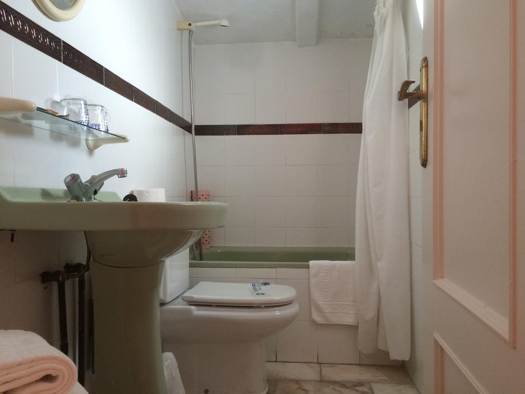 Hotel Hermanos Macias روندا الغرفة الصورة